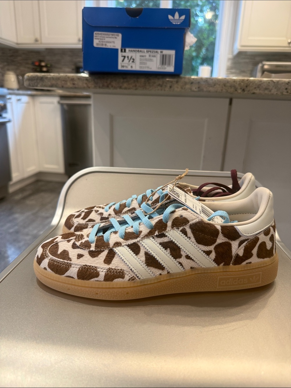 NIB adidas handball spezial in White and Brown with Light Blue Laces